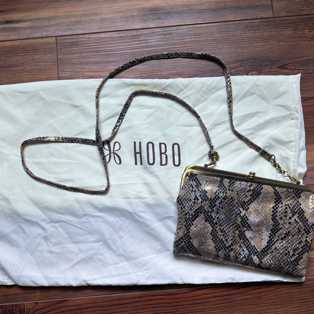 HOBO- Lauren Crossbody Wallet Metallic Snakeskin